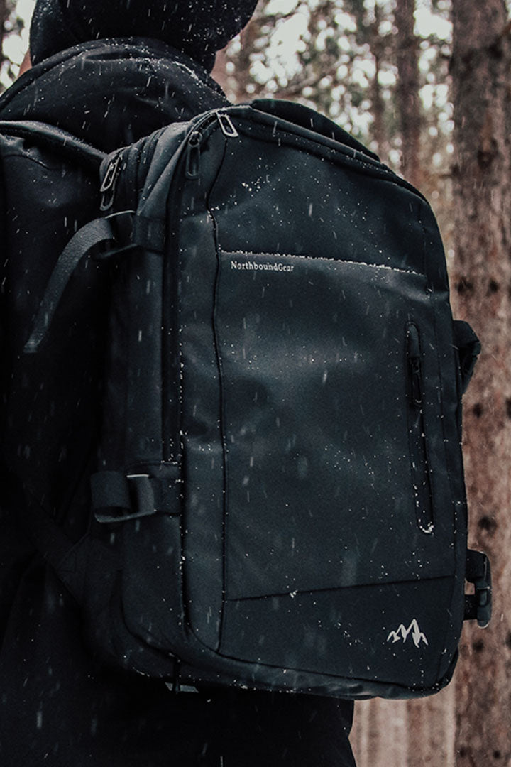 Voyager" FlexiPack: Expandable Backpack (26L/38L) with Built-In Rain Cover