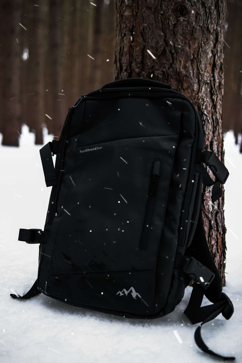 Voyager" FlexiPack: Expandable Backpack (26L/38L) with Built-In Rain Cover